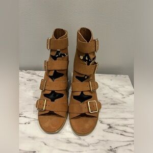 Women’s shoes (Maurices Open Toe Shoes Sandals
Brown Chunky Wood Heel)